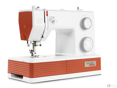 Швейная машина Bernette B05 Crafter - цена и фото